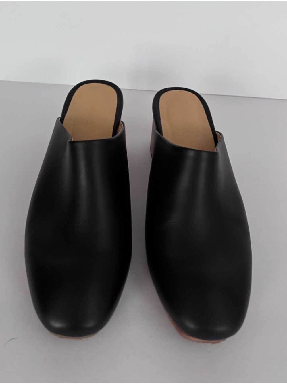 Nisolo Black Leather Mule with Block Heel | 8.5 | EUC | Contemporary | Leather - Picture 2 of 5